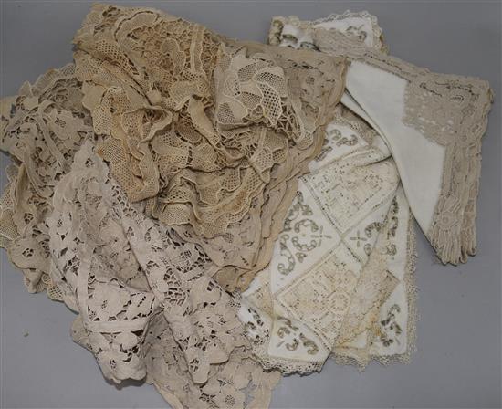 A quantity of linen